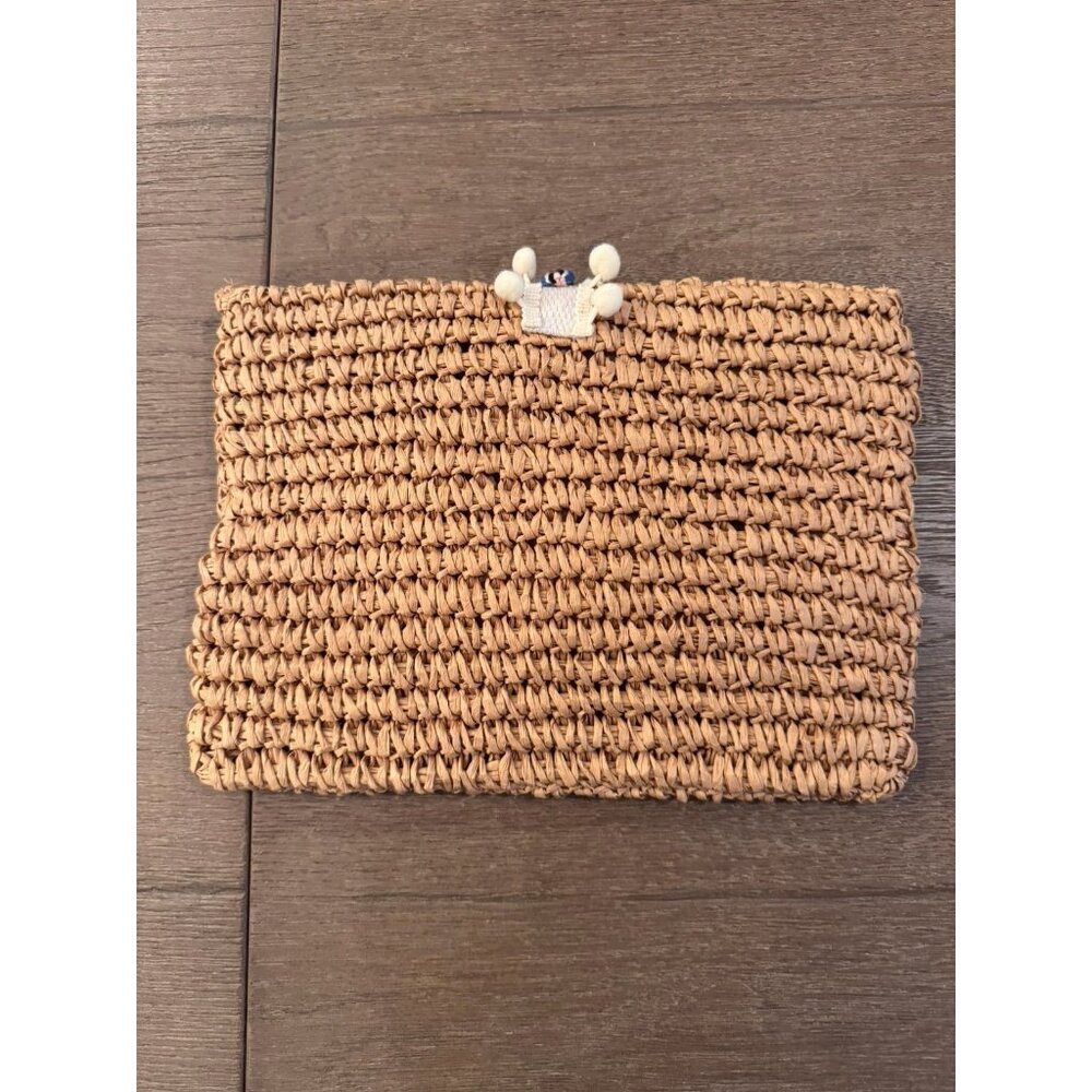 Fallon & Royce Reese Fold Over Straw Clutch Bag Pom Pom Accent - Picture 2 of 7